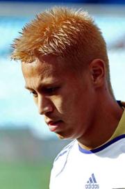 本田は髪を切り、まゆ毛も金色に染めて、２８日の前日練習に臨んだ